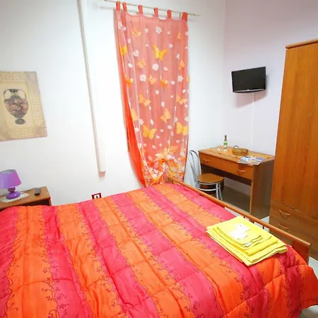 B&B Agora A 2 Minuti Dalla Valle Dei Templi E 5 Minuti Dal Mare Frühstückspension 2*