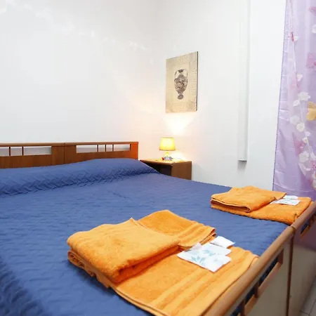 Agora A 2 Minuti Dalla Valle Dei Templi E 5 Minuti Dal Mare Bed & Breakfast 3*